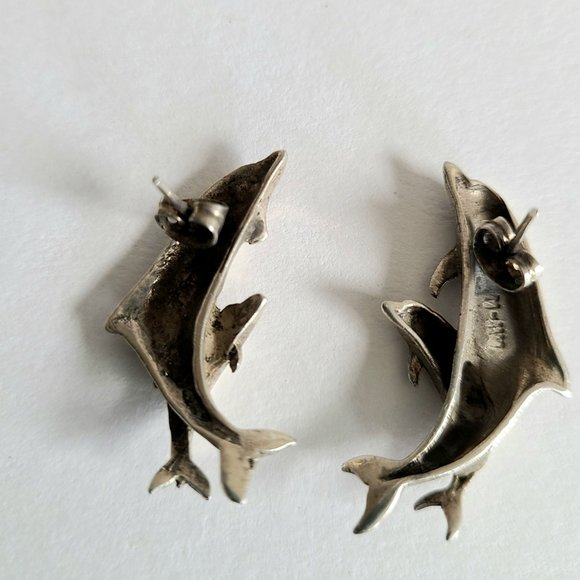 Dolphins silver earrings. - Picture 4 of 4